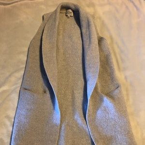 Wilfred Aritzia 100% Wool Sleeveless Cardigan